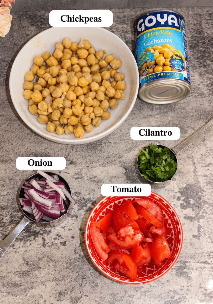 Ingredients for chickpea tomato curry