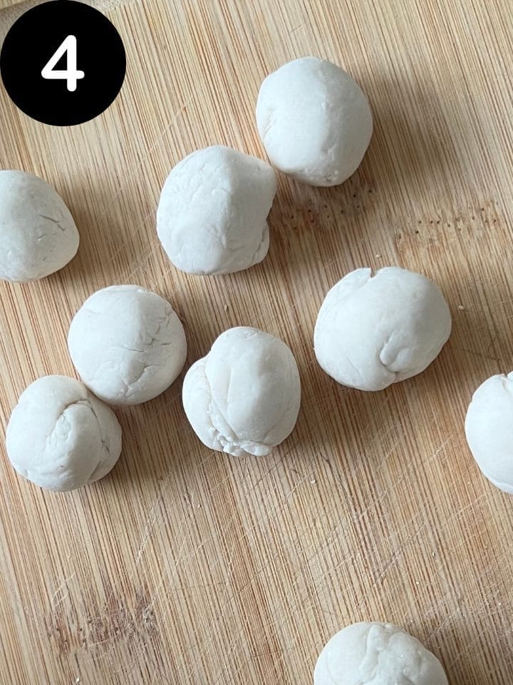 make a small round ball